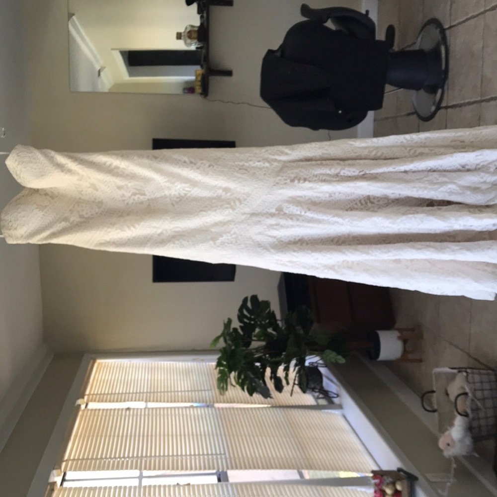 2 DRESSES for 1. Wedding dress and champagne after party dress